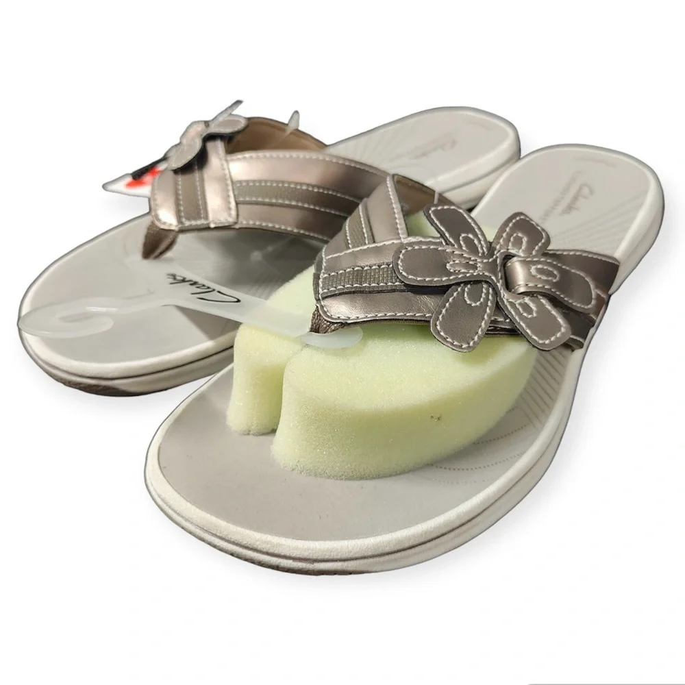 Clarks Cloudsteppers Women's 5 Brinkley Flora Cushion Sandals in Pewter Metallic - Picture 2 of 5